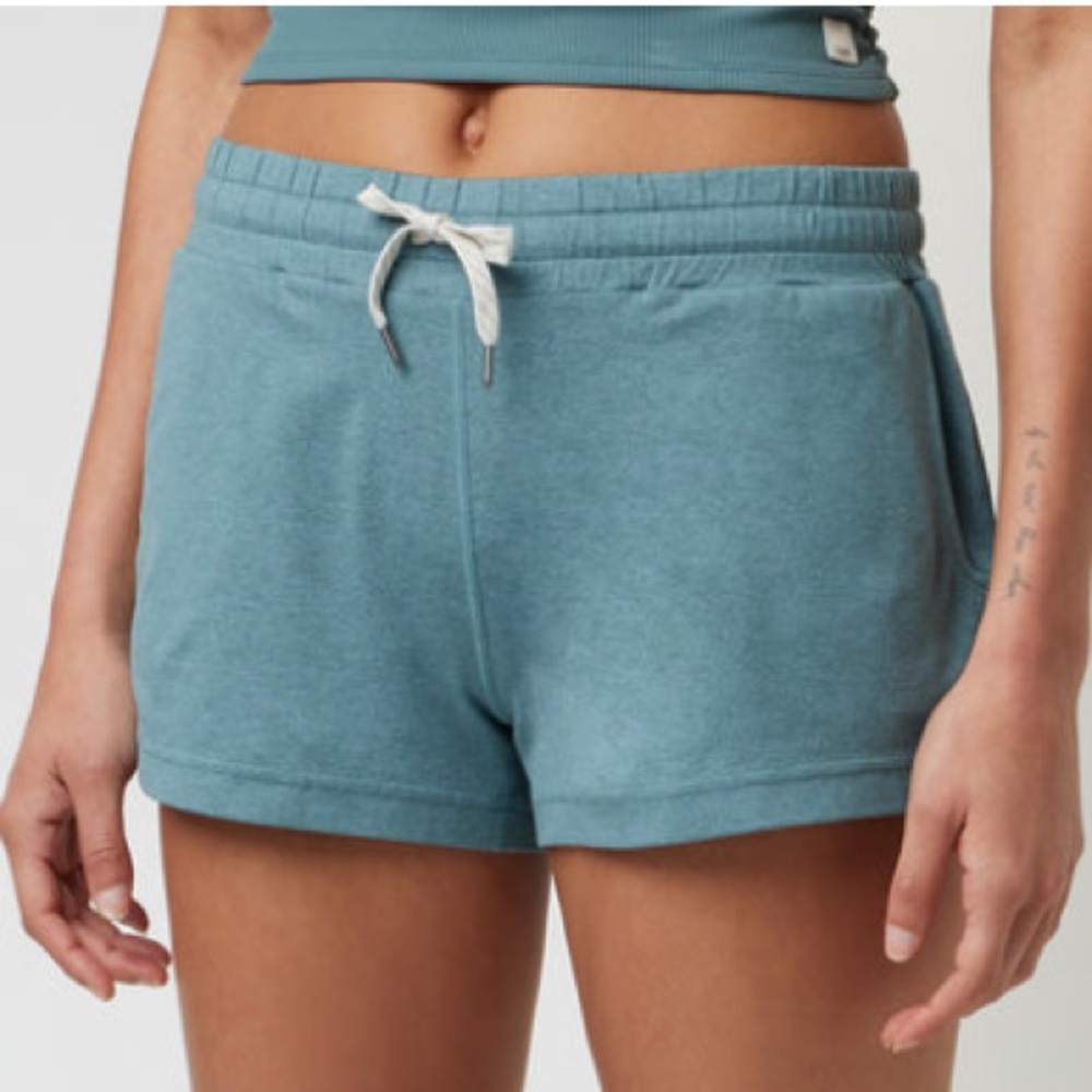 🆕 VUORI Halo Performance Shorts, Iron Heather • Size Medium - Picture 3 of 13